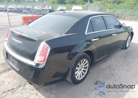 2012 Chrysler 300 z USA, uszkodzony, nr VIN 2C3CCAAG6CH104678